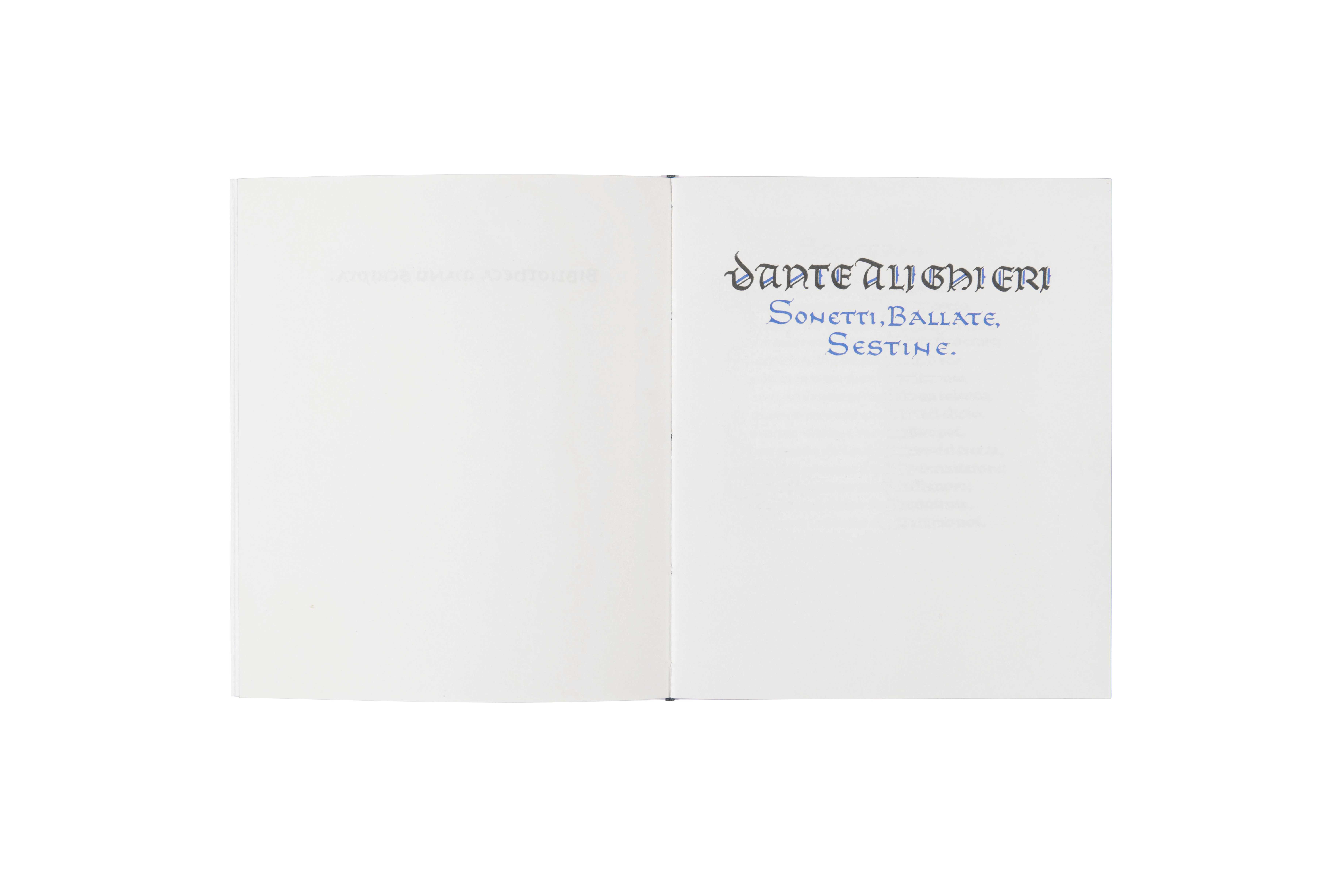 <p>Halblederband, handgefertigte Bezugspapiere (Spachtelpapier), 3-seitiger Farbschnitt, Kassette. Format: 16 x 18,5 cm; 2021, Privatbesitz</p>